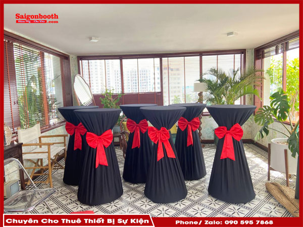 Dịch Vụ Cho Thuê Bàn Cocktail Giá Rẻ Tại Bình Dương Là Giải Pháp Tiết Kiệm Chi Phí Cho Các Sự Kiện Như Tiệc Cưới, Hội Nghị Hay Lễ Khai Trương. Với Thiết Kế Hiện Đại, Dễ Dàng Lắp Đặt Và Di Chuyển, Dịch Vụ Này Mang Lại Không Gian Sang Trọng, Tiện Nghi Cho Mọi Loại Sự Kiện.