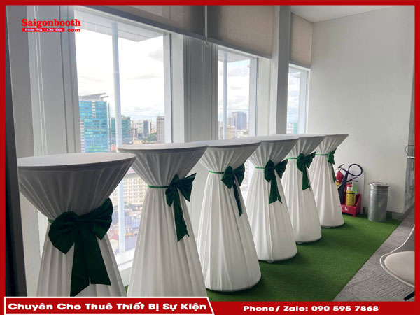 Dịch Vụ Cho Thuê Bàn Cocktail Giá Rẻ Tại Bình Dương Là Giải Pháp Tiết Kiệm Chi Phí Cho Các Sự Kiện Như Tiệc Cưới, Hội Nghị Hay Lễ Khai Trương. Với Thiết Kế Hiện Đại, Dễ Dàng Lắp Đặt Và Di Chuyển, Dịch Vụ Này Mang Lại Không Gian Sang Trọng, Tiện Nghi Cho Mọi Loại Sự Kiện.