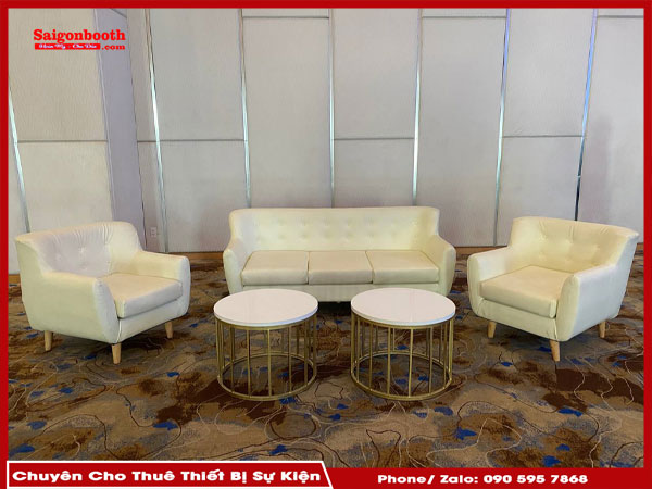 Dịch Vụ Cho Thuê Bàn Ghế Hội Nghị Của Saigonbooth Giúp Tiết Kiệm Chi Phí Và Mang Lại Sự Linh Hoạt Cho Các Sự Kiện. Với Đa Dạng Mẫu Mã, Chất Liệu Và Dịch Vụ Chuyên Nghiệp, Saigonbooth Cam Kết Cung Cấp Không Gian Trang Trọng, Phù Hợp Với Mọi Loại Hình Sự Kiện.