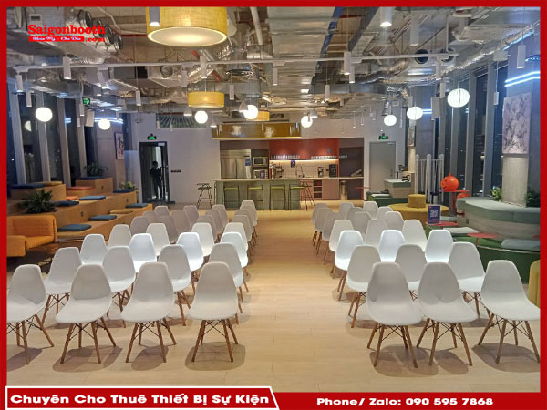 Dịch Vụ Cho Thuê Bàn Ghế Hội Nghị Của Saigonbooth Giúp Tiết Kiệm Chi Phí Và Mang Lại Sự Linh Hoạt Cho Các Sự Kiện. Với Đa Dạng Mẫu Mã, Chất Liệu Và Dịch Vụ Chuyên Nghiệp, Saigonbooth Cam Kết Cung Cấp Không Gian Trang Trọng, Phù Hợp Với Mọi Loại Hình Sự Kiện.