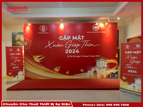 Dịch Vụ Cho Thuê Khung Backdrop Di Động Của Saigonbooth Mang Đến Giải Pháp Tiết Kiệm Chi Phí Và Linh Hoạt Cho Mọi Sự Kiện. Khung Backdrop Dễ Dàng Di Chuyển, Lắp Đặt Nhanh Chóng Và Phù Hợp Với Nhiều Loại Sự Kiện. Saigonbooth Cung Cấp Dịch Vụ Hỗ Trợ Báo Giá, Lắp Đặt Chuyên Nghiệp.