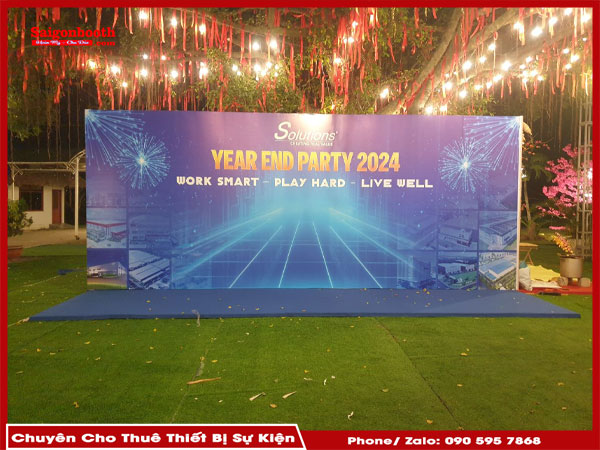 Dịch Vụ Cho Thuê Khung Backdrop Ngoài Trời Của Saigonbooth Giúp Tiết Kiệm Chi Phí Tổ Chức Sự Kiện Ngoài Trời, Với Khung Backdrop Bền Đẹp, Linh Hoạt Và Dễ Dàng Tùy Chỉnh. Saigonbooth Cung Cấp Dịch Vụ Lắp Đặt Chuyên Nghiệp, Hỗ Trợ Vận Chuyển Và Báo Giá Nhanh Chóng, Đảm Bảo Sự Kiện Của Bạn Thành Công.