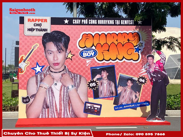Dịch Vụ Cho Thuê Khung Backdrop Ngoài Trời Của Saigonbooth Giúp Tiết Kiệm Chi Phí Tổ Chức Sự Kiện Ngoài Trời, Với Khung Backdrop Bền Đẹp, Linh Hoạt Và Dễ Dàng Tùy Chỉnh. Saigonbooth Cung Cấp Dịch Vụ Lắp Đặt Chuyên Nghiệp, Hỗ Trợ Vận Chuyển Và Báo Giá Nhanh Chóng, Đảm Bảo Sự Kiện Của Bạn Thành Công.