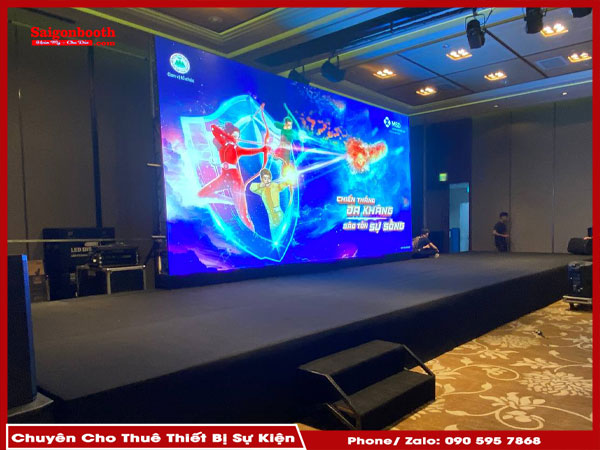 Dịch Vụ Cho Thuê Sân Khấu Lắp Ghép Theo Yêu Cầu Của Saigonbooth Mang Đến Giải Pháp Linh Hoạt, Tiết Kiệm Cho Mọi Sự Kiện. Với Khả Năng Tùy Chỉnh Thiết Kế, Thi Công Nhanh Chóng, Dịch Vụ Này Phù Hợp Với Nhiều Loại Hình Sự Kiện, Đảm Bảo Thẩm Mỹ, Kỹ Thuật Và An Toàn.