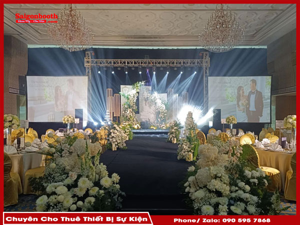 Dịch Vụ Cho Thuê Sân Khấu Lắp Ghép Theo Yêu Cầu Của Saigonbooth Mang Đến Giải Pháp Linh Hoạt, Tiết Kiệm Cho Mọi Sự Kiện. Với Khả Năng Tùy Chỉnh Thiết Kế, Thi Công Nhanh Chóng, Dịch Vụ Này Phù Hợp Với Nhiều Loại Hình Sự Kiện, Đảm Bảo Thẩm Mỹ, Kỹ Thuật Và An Toàn..jpg