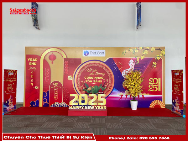 Bài Viết Chia Sẻ Kinh Nghiệm Thuê Khung Backdrop Giá Tốt, Bao Gồm Lý Do Nên Thuê, Những Lỗi Thường Gặp Khi Thuê Và Cách Chọn Dịch Vụ Uy Tín. Ngoài Ra, Bài Viết Cũng Giới Thiệu Dịch Vụ Thuê Khung Backdrop Của Saigonbooth, Với Hỗ Trợ Báo Giá Nhanh, Lắp Đặt Chuyên Nghiệp Và Giá Hợp Lý.