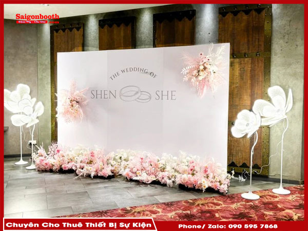 Bài Viết Chia Sẻ Kinh Nghiệm Thuê Khung Backdrop Giá Tốt, Bao Gồm Lý Do Nên Thuê, Những Lỗi Thường Gặp Khi Thuê Và Cách Chọn Dịch Vụ Uy Tín. Ngoài Ra, Bài Viết Cũng Giới Thiệu Dịch Vụ Thuê Khung Backdrop Của Saigonbooth, Với Hỗ Trợ Báo Giá Nhanh, Lắp Đặt Chuyên Nghiệp Và Giá Hợp Lý.