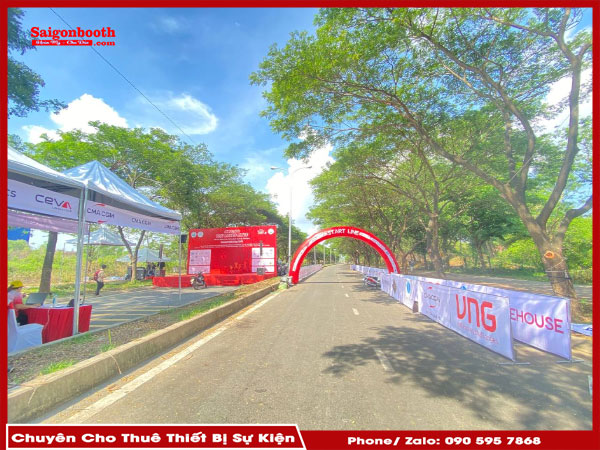 Lợi Ích Khi Thuê Thiết Bị Tổ Chức Giải Chạy Marathon Bao Gồm Tiết Kiệm Chi Phí, Đảm Bảo Chất Lượng Và Tính Chuyên Nghiệp, Sự Linh Hoạt Trong Thay Đổi Yêu Cầu, Và Giảm Bớt Áp Lực Về Bảo Quản Thiết Bị. Saigonbooth Cung Cấp Dịch Vụ Cho Thuê Thiết Bị Chất Lượng Cao, Hỗ Trợ Lắp Đặt Và Vận Hành.