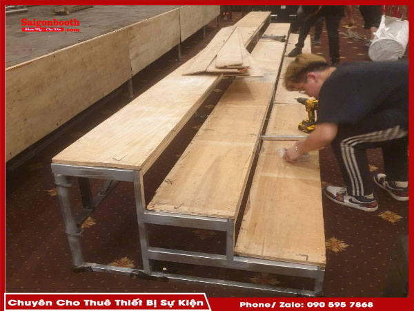 cho thuê bục tam cấp sân khấu